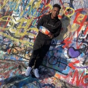 Meet your Posher, Jose